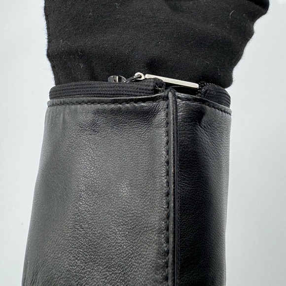 Gucci Black Leather Bracelet with Pouch | Very Good Condition - Picture 5 of 11